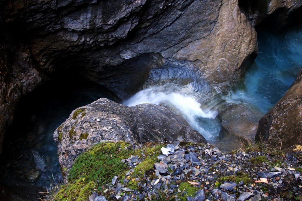River goes through stones